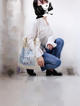 「noneのアイテム（Shoulderbag、ホワイト系）」を使った、Claire Hooさん（レディース・162cm）の秋コーディネート