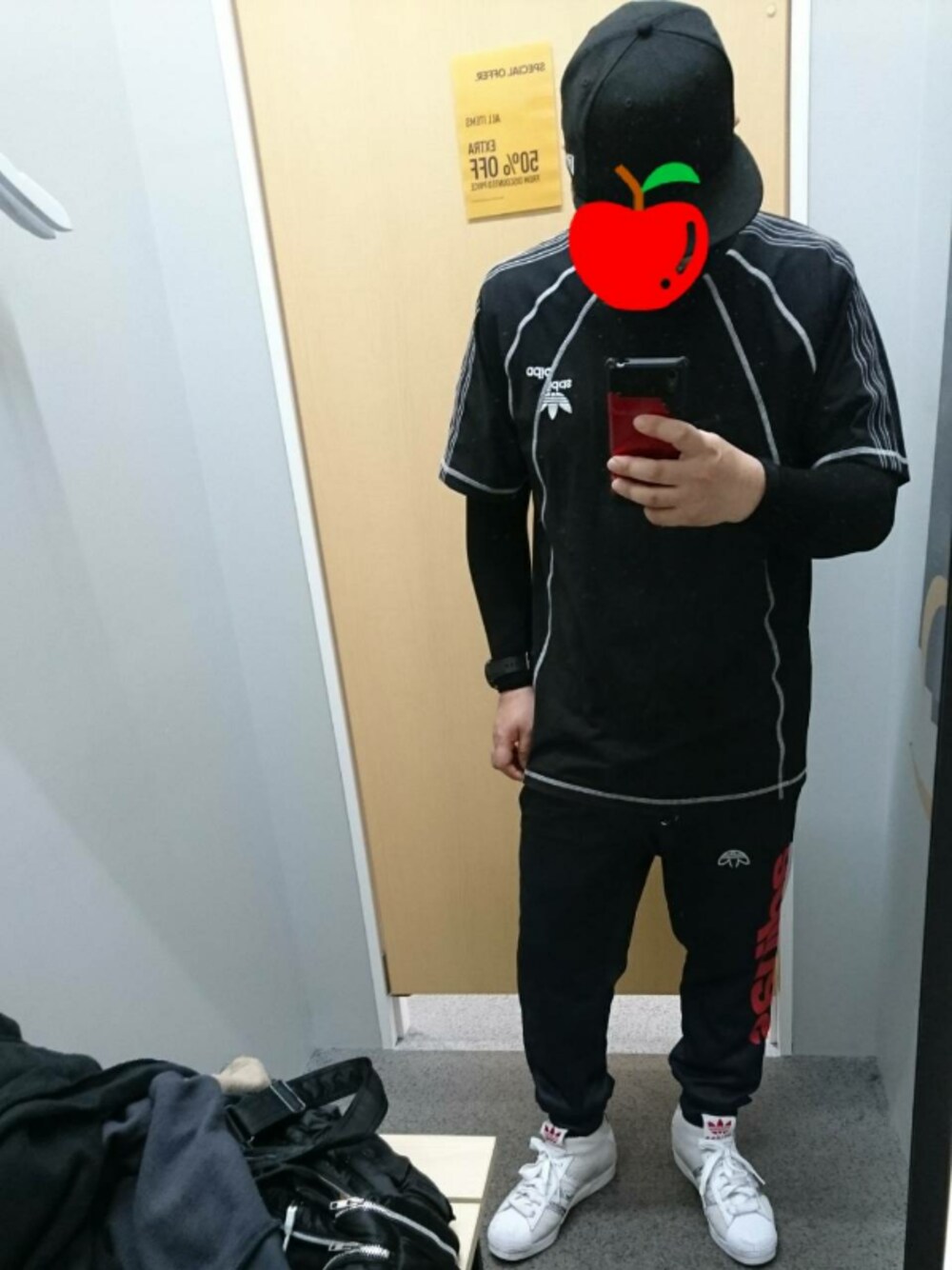 「NEW ERAのアイテム（キャップ、ブラック系）」を使った、deepdeepdeepさん（メンズ・175cm）の秋コーディネートの1枚目の写真