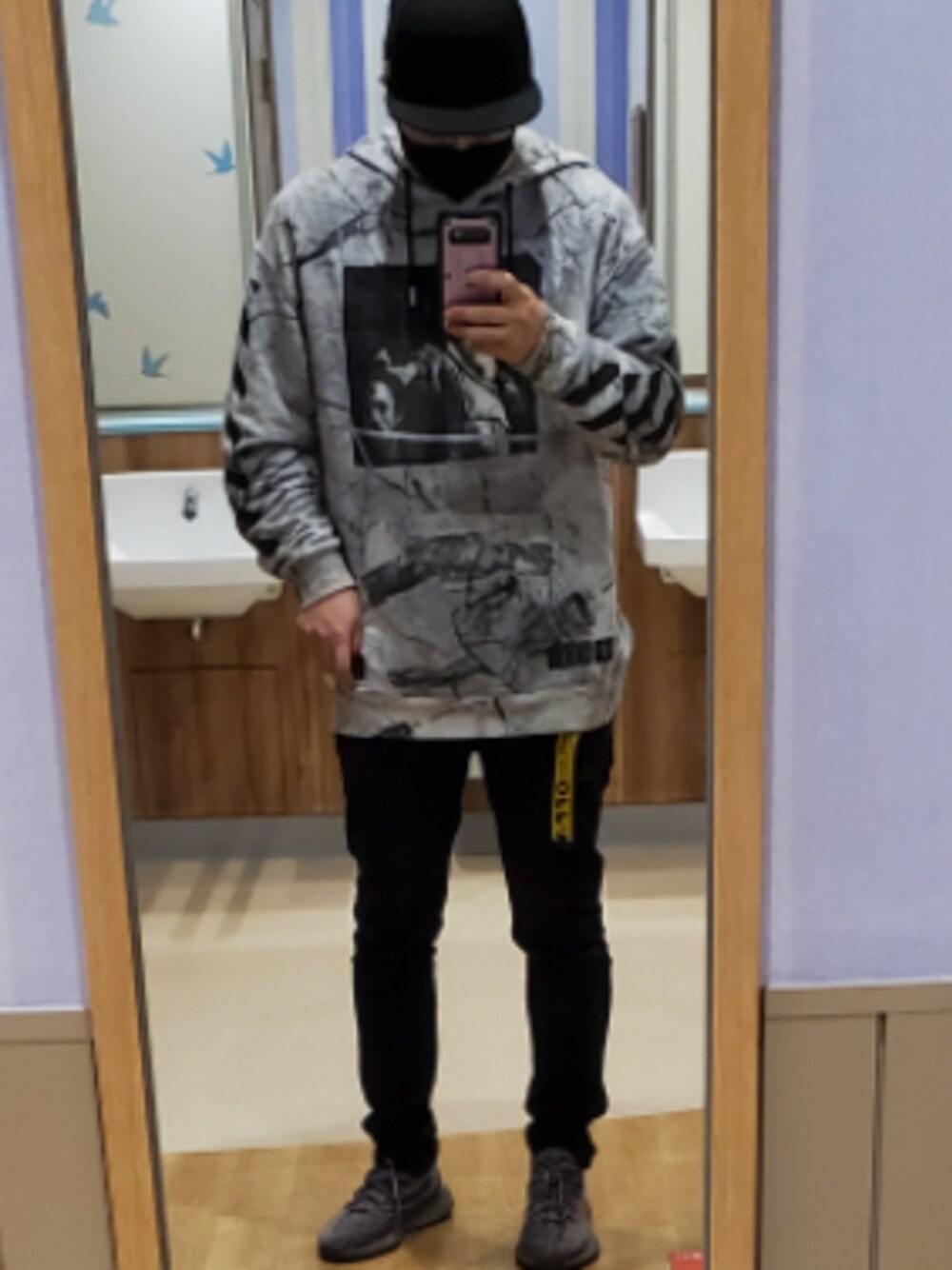 「off whiteの【OFF WHITE】INDUSTRIAL BELT（ベルト、イエロー系）」を使った、deepdeepdeepさん（メンズ・175cm）の秋コーディネートの1枚目の写真