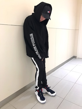 「KaneZ（ケインズ）のアイテム（キャップ）」を使った、柏木　翔真さん（メンズ・165cm）の秋コーディネート