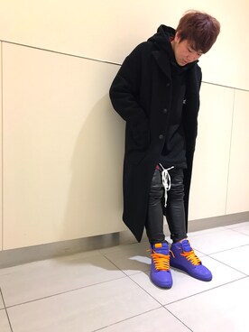 「WHITELAND BLACKBURN」｜「アイテム（チェスターコート）」を使った、柏木　翔真さん（メンズ・165cm）の冬コーディネート