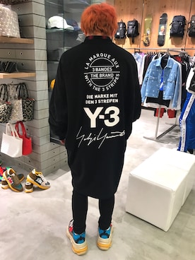 「Y-3（ワイスリー）のアイテム（トップス）」を使った、柏木　翔真さん（メンズ・165cm）の春コーディネート