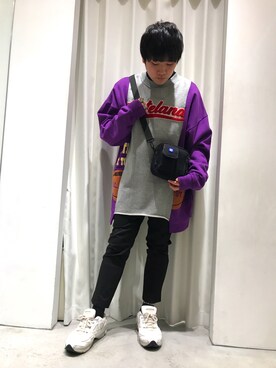 「WHITELAND（ホワイトランド）のアイテム（ボディバッグ/ウエストポーチ）」を使った、柏木　翔真さん（メンズ・165cm）の冬コーディネート