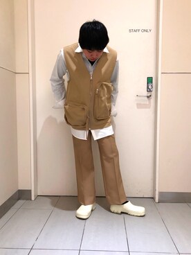 「WHITELAND（ホワイトランド）のWHITELAND/ホワイトランド/CARGO VEST（ベスト）」を使った、柏木　翔真さん（メンズ・165cm）の春コーディネート