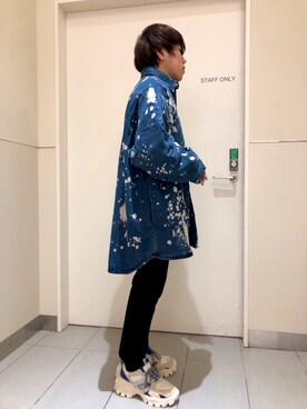 「WHITELAND BLACKBURN」｜「アイテム（デニムジャケット）」を使った、柏木　翔真さん（メンズ・165cm）の秋コーディネート