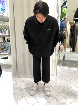 「whiteland」｜「アイテム（スウェット）」を使った、柏木　翔真さん（メンズ・165cm）の春コーディネート