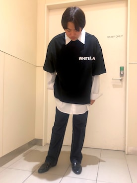 「WHITELAND（ホワイトランド）のWHITELAND/ホワイトランド/ビッグロゴオーバーサイズTシャツ（Tシャツ/カットソー）」を使った、柏木　翔真さん（メンズ・165cm）の春コーディネート
