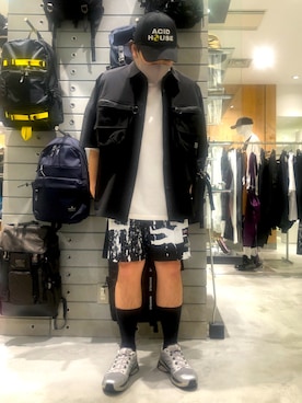 「KaneZ（ケインズ）のアイテム」を使った、柏木　翔真さん（メンズ・165cm）の春コーディネート