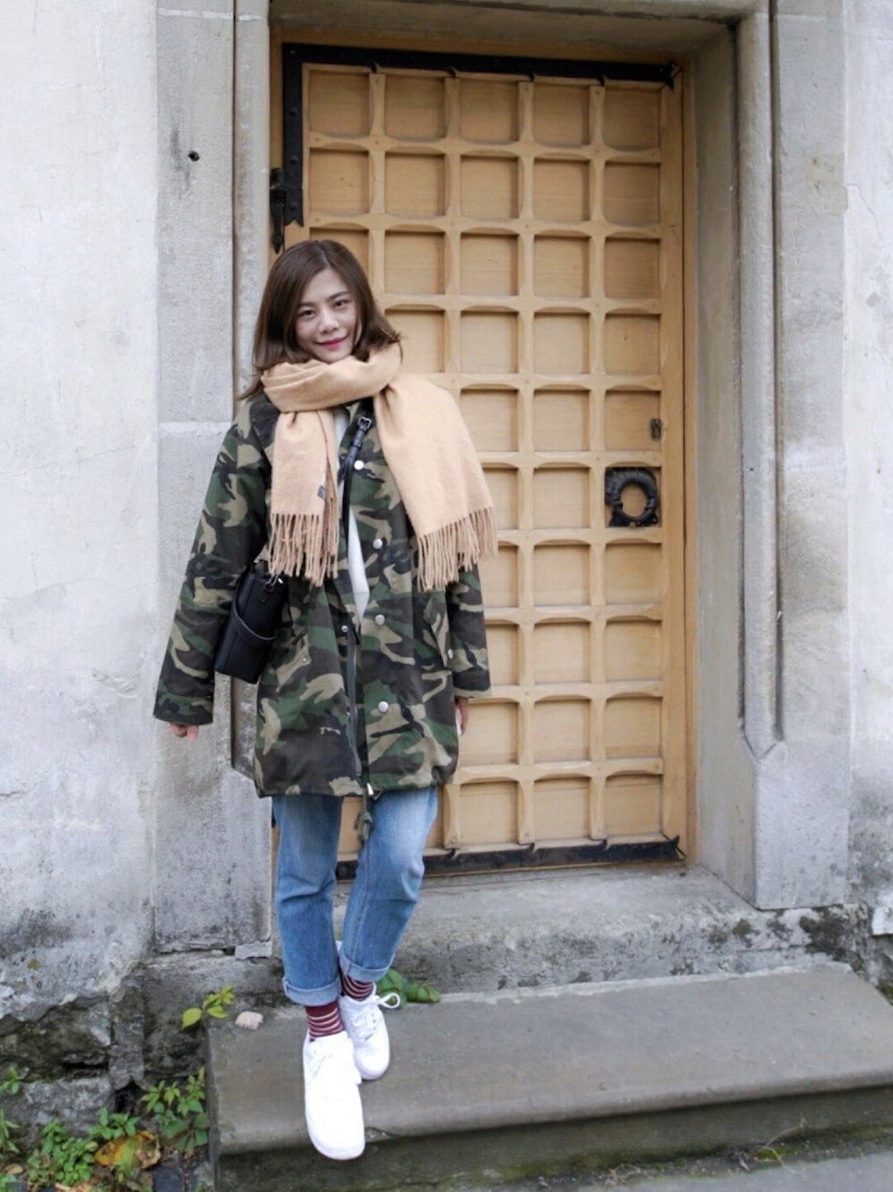 「in Spain」｜「Acne Studiosのアイテム（マフラー、その他）」を使った、CeCe_猫先生さん（レディース・162cm）の冬コーディネートの1枚目の写真