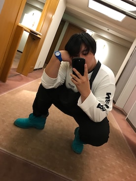 「NEW ERA（ニューエラ）のアイテム（Tシャツ/カットソー）」を使った、城河 悠季さん（メンズ・180cm）の秋コーディネート