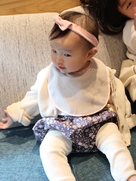 「アイテム（スタイ/よだれかけ、グレー系）」を使った、hikariさん（キッズ・60cm）の冬コーディネート