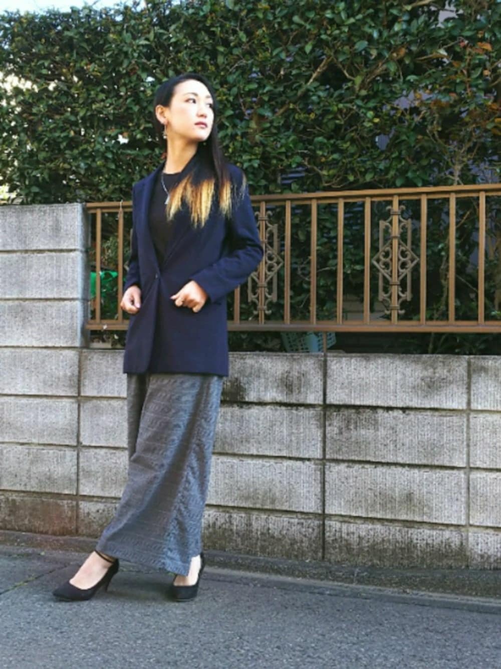 「シューラルー、プチプラコーデ、パンツスタイル、キレイめ、モノトーン、パンプス、オトナ女子、メンズライク、かっこいい」｜「DRESKIPのポインテッドパンプス（パンプス、ブラック系）」を使った、おるたんさん（レディース・162cm）の春コーディネートの1枚目の写真