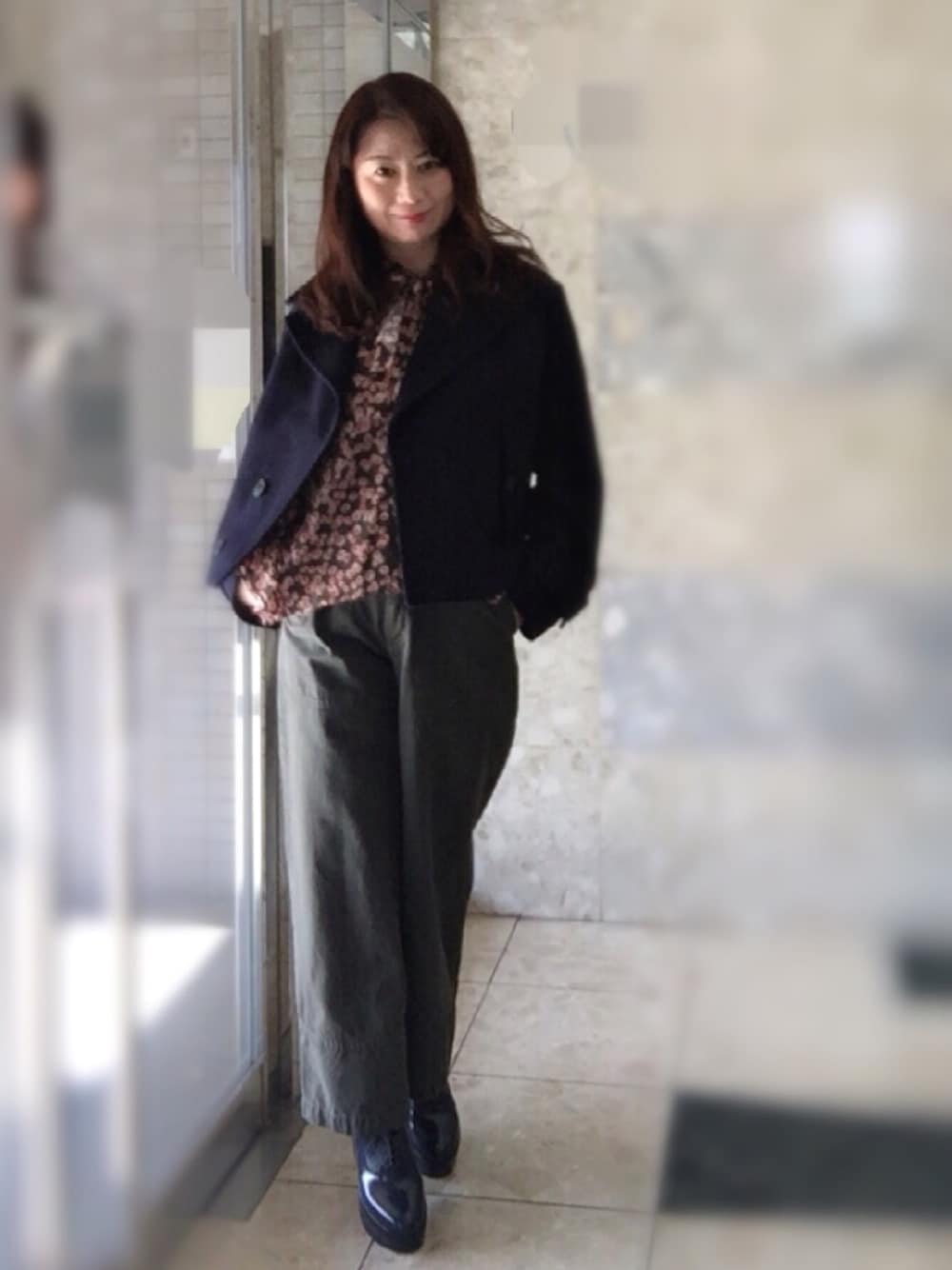 「きれいめカジュアル、オトナカジュアル、ISABEL MARANT、Dries Van Noten、Maison Margiela」｜「DRIES VAN NOTENのアイテム（ピーコート、ブルー系）」を使った、ヨウコさん（レディース・161cm）の冬コーディネートの1枚目の写真