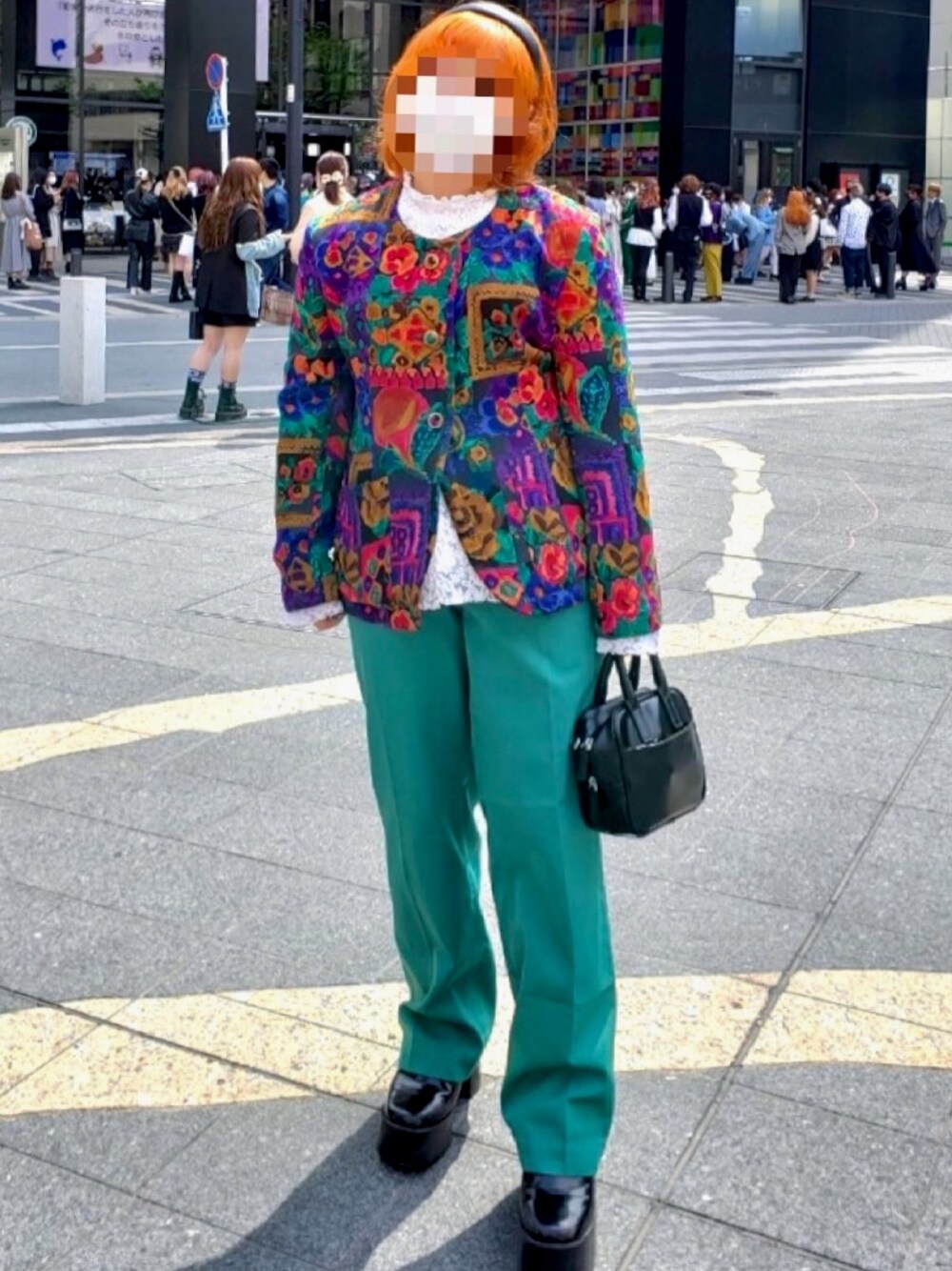 「服飾学生、古着、レトロ」｜「WEGOのアイテム（パンツ、グリーン系）」を使った、RINOさん（レディース・150cm）の春コーディネートの1枚目の写真
