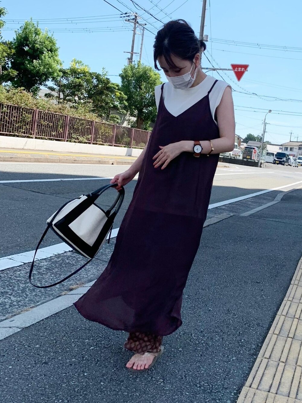 「休日スタイル、ラクチンコーデ、シースルー、キャミワンピ、低身長、低身長コーデ、パープル、サンダル」｜「LBCのアイテム（ワンピース/ドレス、パープル系）」を使った、pirochanさん（レディース・146cm）の秋コーディネートの1枚目の写真