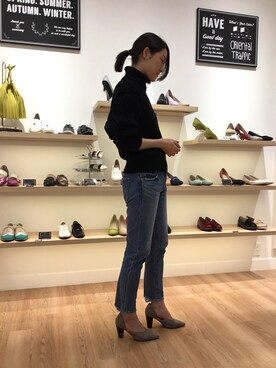 「ORiental TRaffic（オリエンタルトラフィック）の春夏新作★Vカットセパレートヒールパンプス★9118（パンプス、ブラウン系）」を使った、テラスモール湘南さん（レディース・163cm）の冬コーディネート