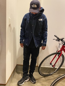 「秋のマイ旬スタイル」｜「アイテム（マウンテンパーカー）」を使った、4U♾1984さん（メンズ・170cm）の秋コーディネート