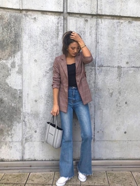 「アイテム（テーラードジャケット、レッド系）」を使った、又来綾さん（レディース・163cm）の秋コーディネート