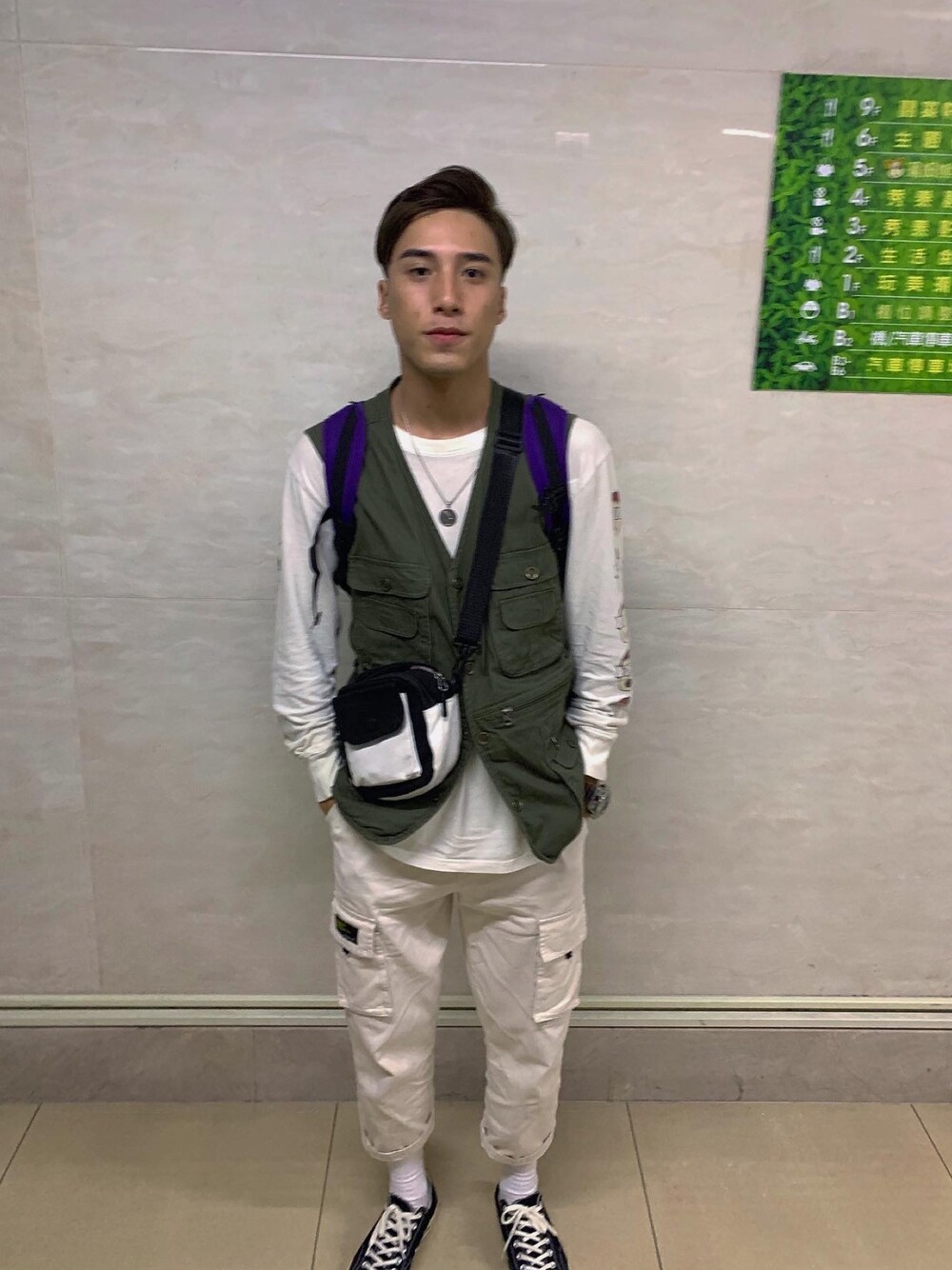 「休閒」｜「CONVERSEのアイテム（その他シューズ、ブラック系）」を使った、jeremy さん（メンズ・176cm）の春コーディネートの1枚目の写真