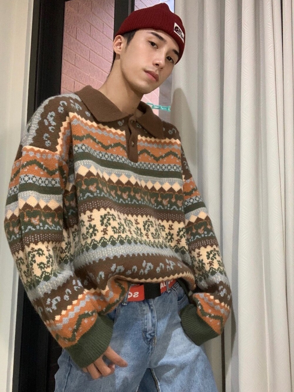 「ootd、korea、韓国ファッション、THE NORTH FACE、SQUAD、Cute」｜「SQUADのアイテム（ベルト、レッド系）」を使った、jeremy さん（メンズ・176cm）の春コーディネートの1枚目の写真