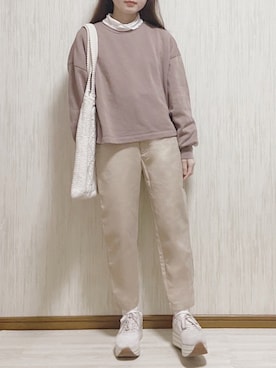 「GU（ジーユー）のアイテム（パンツ、ベージュ系）」を使った、pote☁️さん（レディース・147cm）の春コーディネート