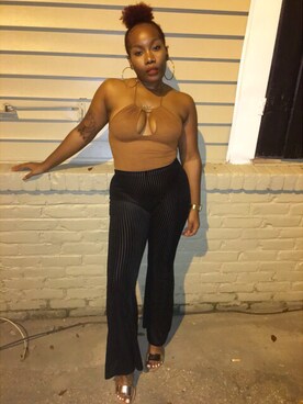 「アイテム（その他トップス、ブラウン系）」を使った、Paige Johnsonさん（レディース・157cm）の秋コーディネート