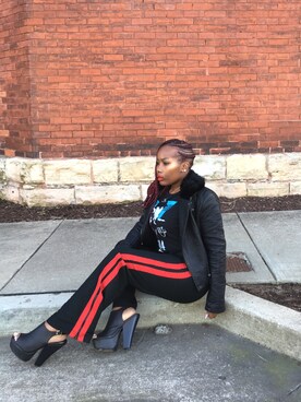 「fall style」｜「アイテム（ライダースジャケット）」を使った、Paige Johnsonさん（レディース・157cm）の秋コーディネート