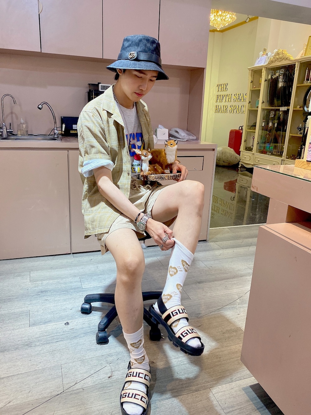「涼鞋、涼鞋穿搭」｜「HUMAN MADEのアイテム（レッグウェア、ベージュ系）」を使った、Hi Kinoさん（メンズ・178cm）の春コーディネートの1枚目の写真