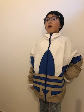 「アイテム（ナイロンジャケット、ホワイト系）」を使った、ぢゅんさん（キッズ・132cm）の冬コーディネート