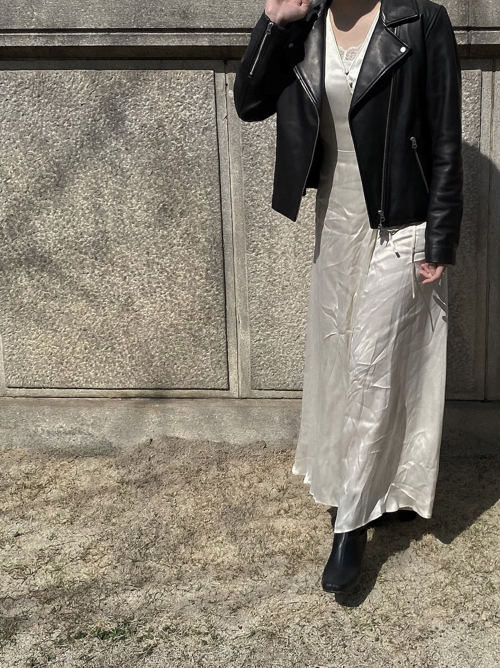 「休日コーデ、モード、きれいめカジュアル、オトナ女子、着回しコーデ、ootd、ブラックコーデ、低身長、シンプル、春」｜「JEANASISのWレザージャケット/780409（ライダースジャケット、ブラック系）」を使った、りこぴんさん（レディース・154cm）の春コーディネートの1枚目の写真