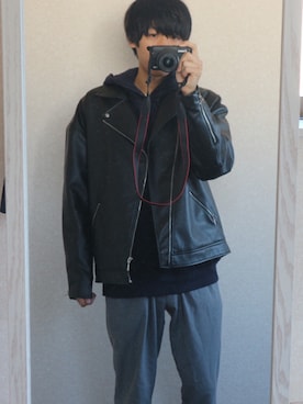 「SENSE OF PLACE by URBAN RESEARCH（センスオブプレイスバイアーバンリサーチ）のアイテム（ライダースジャケット）」を使った、Nobuさん（メンズ・171cm）の冬コーディネート