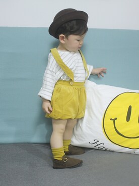 「アイテム（サロペット/オーバーオール、イエロー系）」を使った、咻咻さん（キッズ・80cm）の春コーディネート