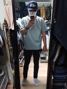 「アイテム（スリッポン、シルバー系）」を使った、高さん（メンズ・176cm）の秋コーディネート
