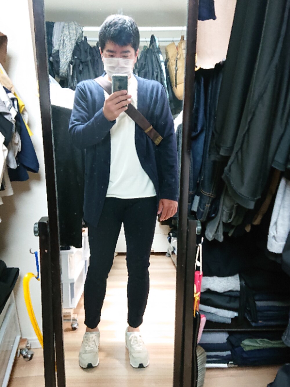 「TAKAHIROMIYASHITATheSoloIst.のfoot the coacher × TAKAHIRO MIYASHITA The SoloIst.（スニーカー、ベージュ系）」を使った、高さん（メンズ・176cm）の春コーディネートの1枚目の写真