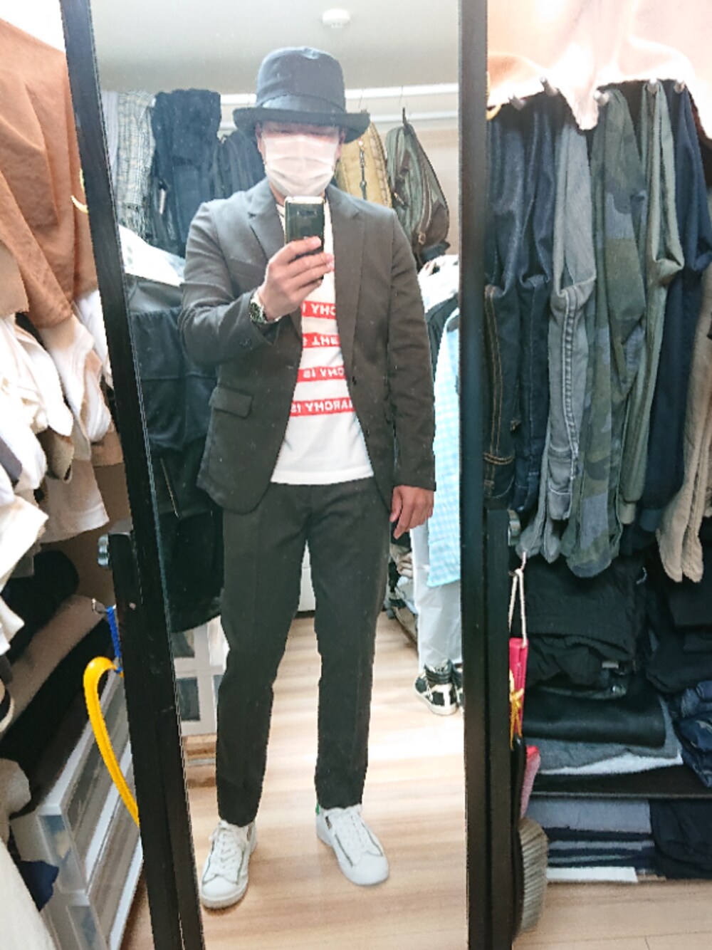 「Y-3のY-3 STAN ZIP（スニーカー、ホワイト系）」を使った、高さん（メンズ・176cm）の冬コーディネートの1枚目の写真