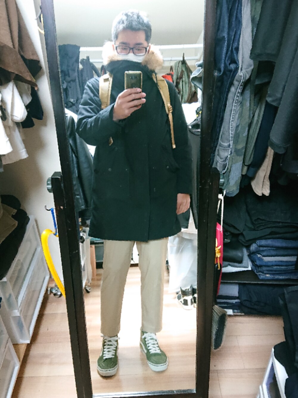 「BEAMSの○Incase / BEAMS  PACK3（バックパック/リュック、グリーン系）」を使った、高さん（メンズ・176cm）の冬コーディネートの1枚目の写真