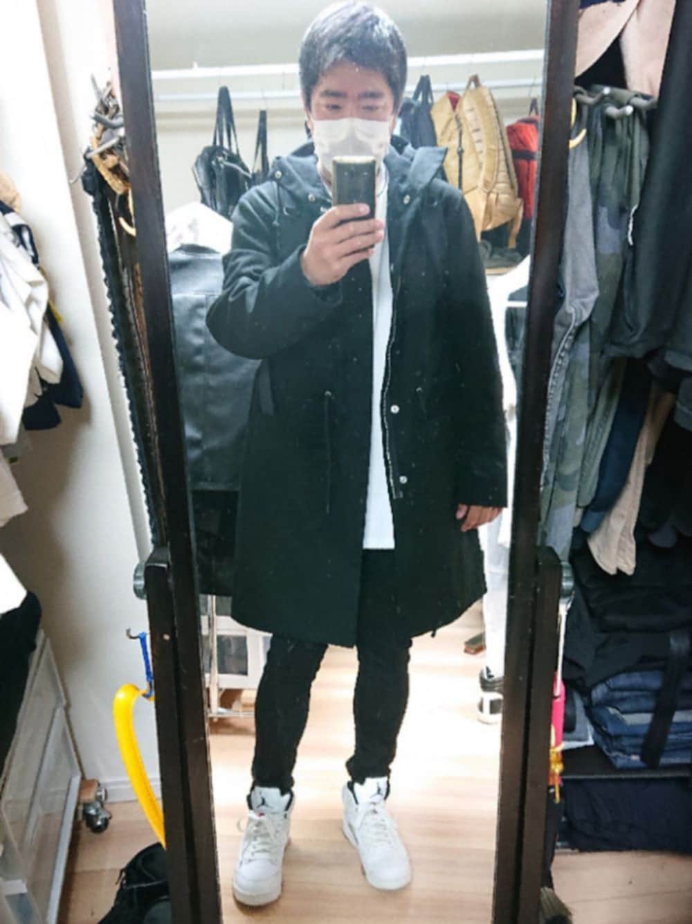 「Supreme の Supreme × jordan5（スニーカー、ホワイト系）」を使った、高さん（メンズ・176cm）の春コーディネートの1枚目の写真