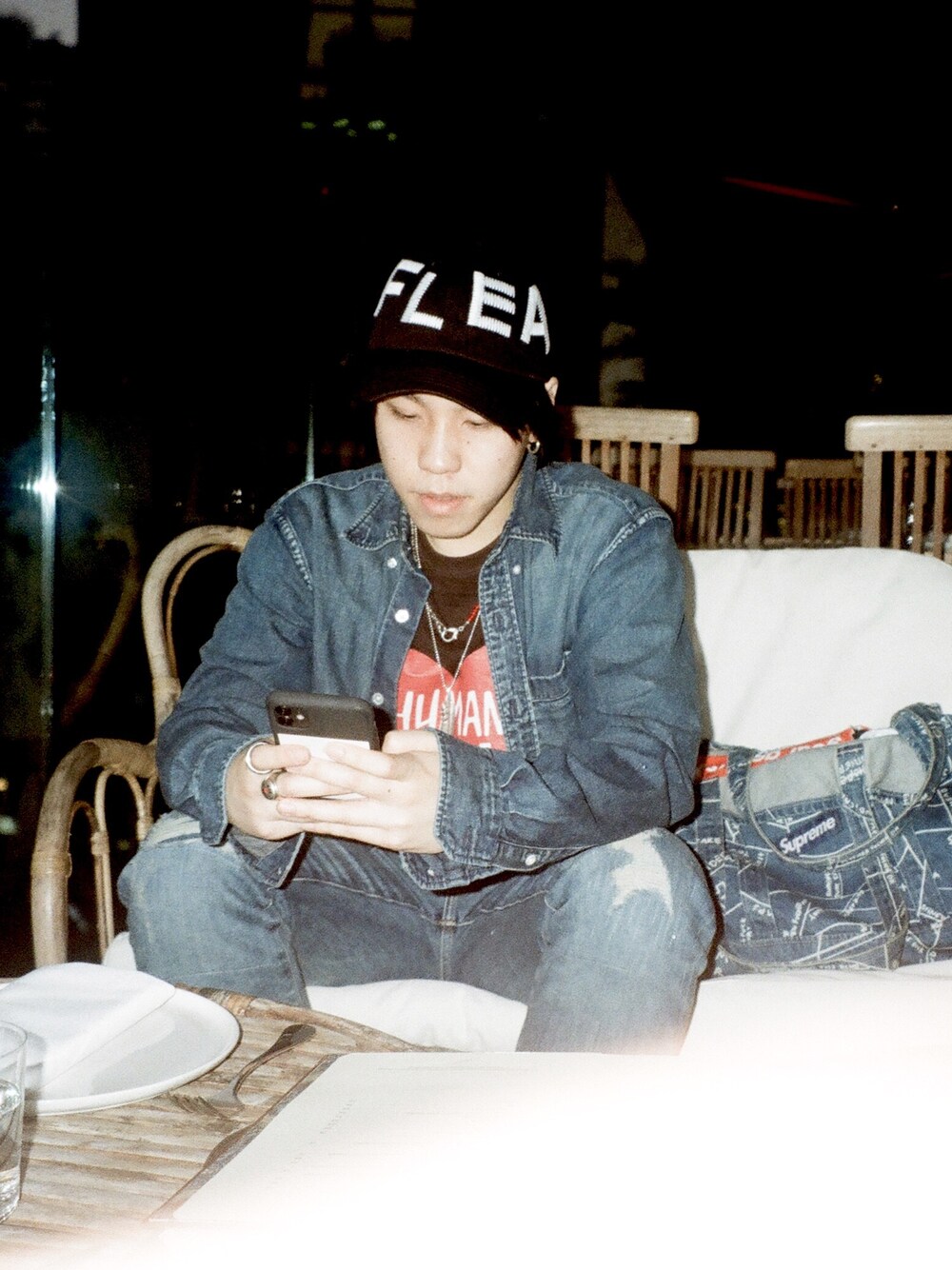 「ootd」｜「HUMAN MADEのアイテム（Tシャツ/カットソー、ブラック系）」を使った、Kyle  Mokさん（メンズ・170cm）の秋コーディネートの1枚目の写真