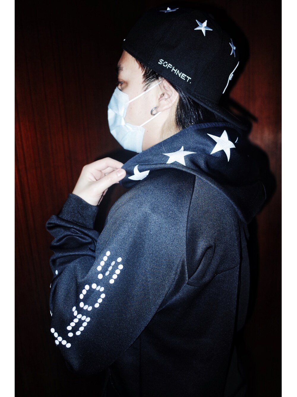 「ootd」｜「F.C.R.B.のアイテム（スタジャン、ブラック系）」を使った、Kyle  Mokさん（メンズ・170cm）の夏コーディネートの1枚目の写真