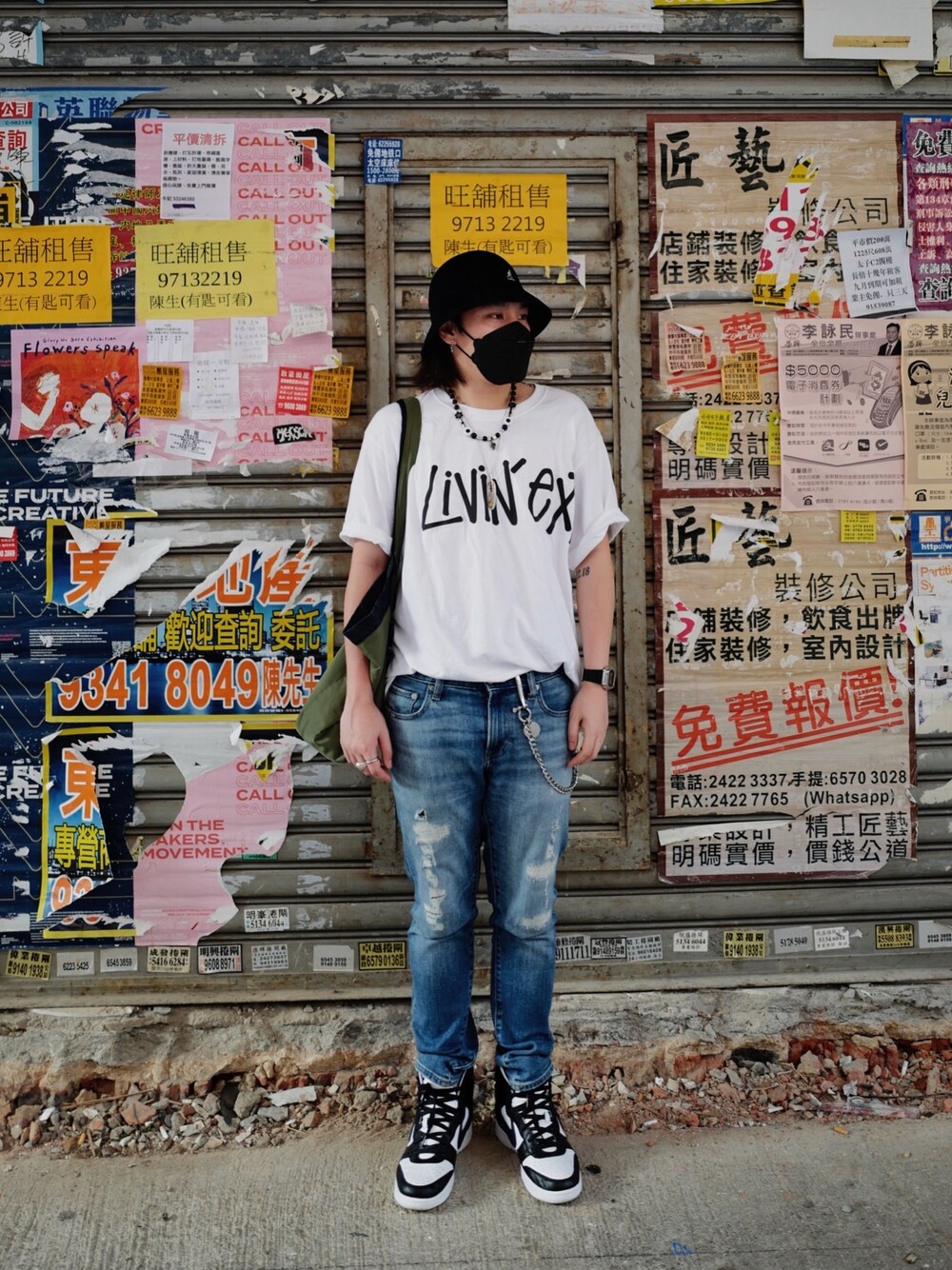 「ootd」｜「KANGOLのアイテム（帽子、ブラック系）」を使った、Kyle  Mokさん（メンズ・170cm）の春コーディネートの1枚目の写真
