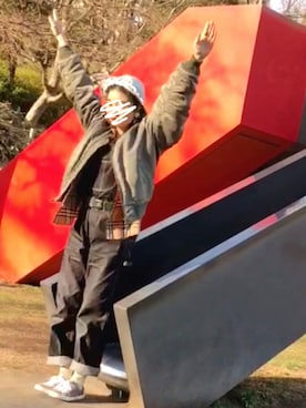 「バーバリー」｜「アイテム（サロペット/オーバーオール）」を使った、ayさん（レディース・166cm）の春コーディネート
