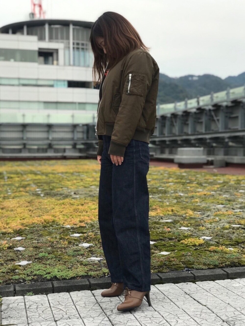 「大人カジュアル、カジュアル、秋コーデ、9421、デニム、おしゃれさんと繋がりたい、カーキ、デニムパンツ、カフェオレコーデ、オリエンタルトラフィック」｜「ORiental TRafficの秋冬新作★レースアップブーティー★9421（ブーツ、ベージュ系）」を使った、ORTR 神戸 マルイ店さん（レディース・163cm）の秋コーディネートの1枚目の写真