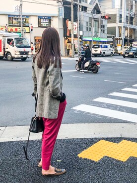 「AKTE」｜「アイテム（スラックス）」を使った、satocoさん（レディース・165cm）の秋コーディネート