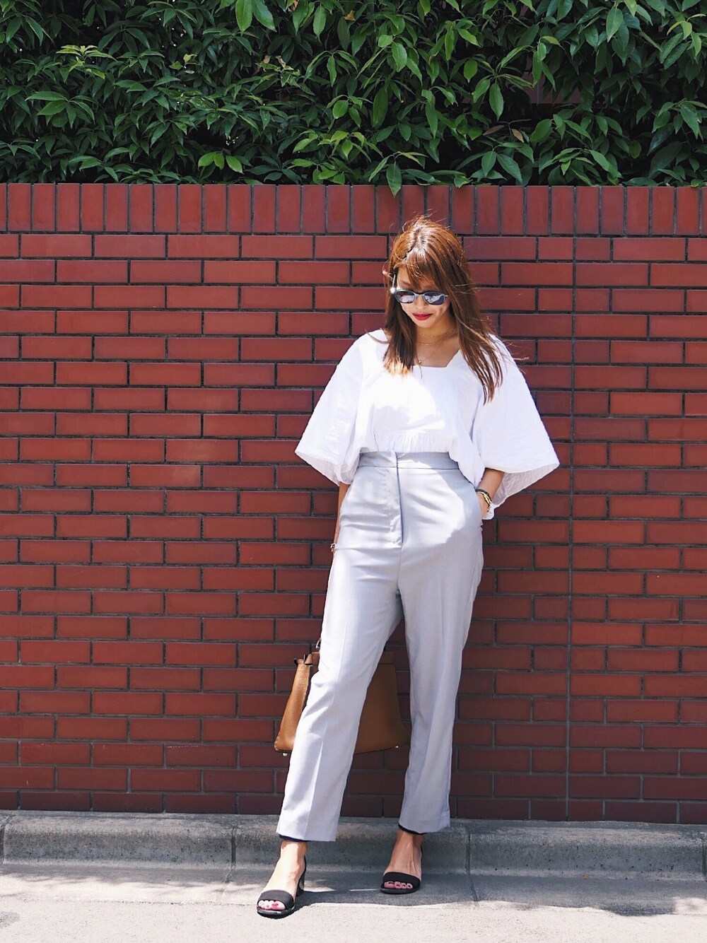 「fashion、styling、coordinate、AKTE」｜「Chloeのアイテム（トップス、ホワイト系）」を使った、satocoさん（レディース・165cm）の秋コーディネートの1枚目の写真