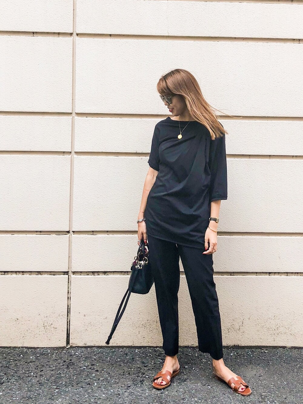 【LOEWE】セール！24AW 薄手トップス コーディネートしやすい LOEWE】セール！24AW 薄手トップス コーディネートしやすい