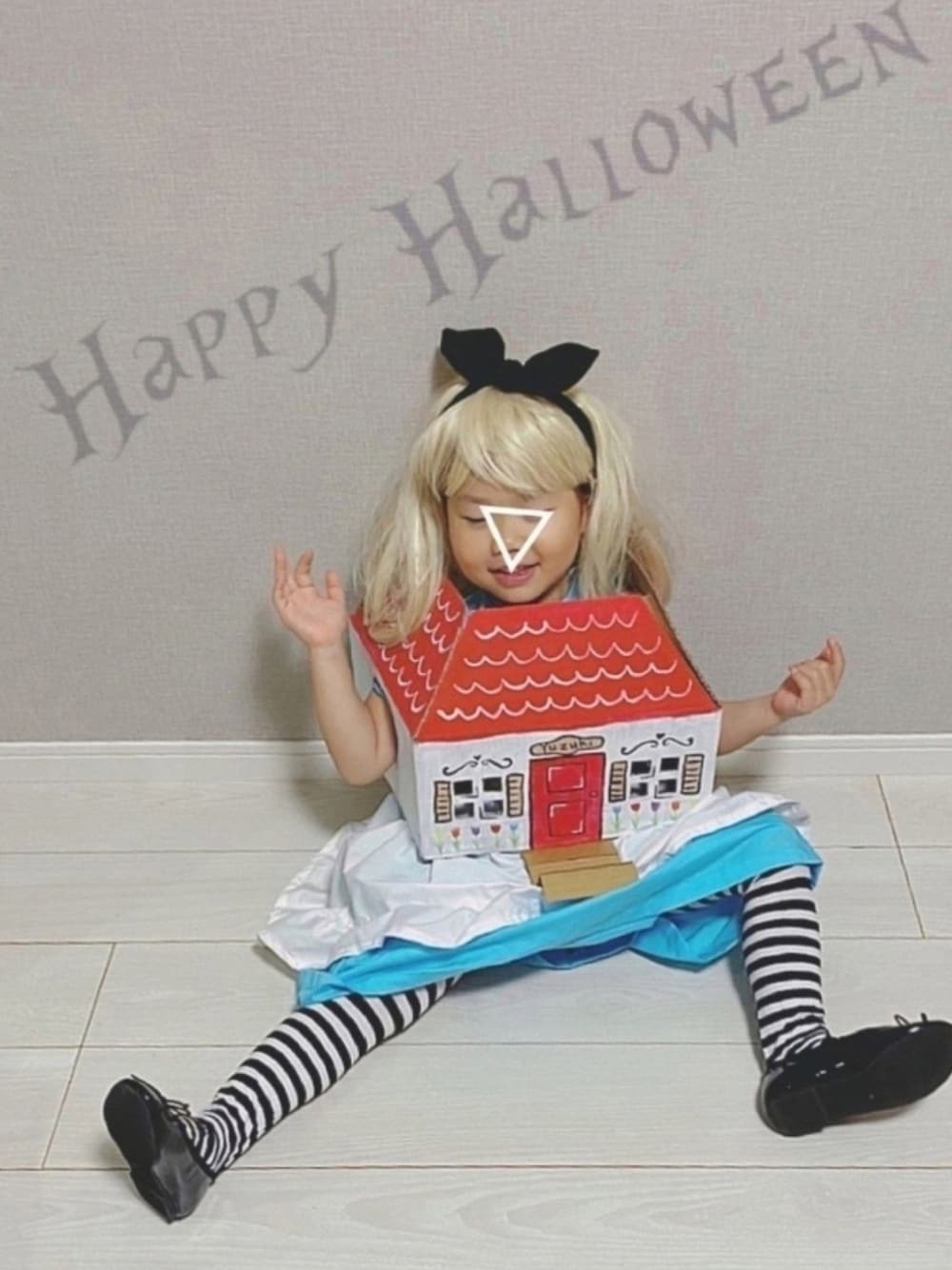 「wearhalloween2020、ハロウィン、不思議の国のアリス、アリス、eat me、の後、ディズニーコーデ、ディズニーハロウィン、ハンドメイド、もうネタ無いです」｜「🎃のアイテム（その他、その他）」を使った、𓅿yzk𓅿さん（キッズ・100cm）の秋コーディネートの1枚目の写真