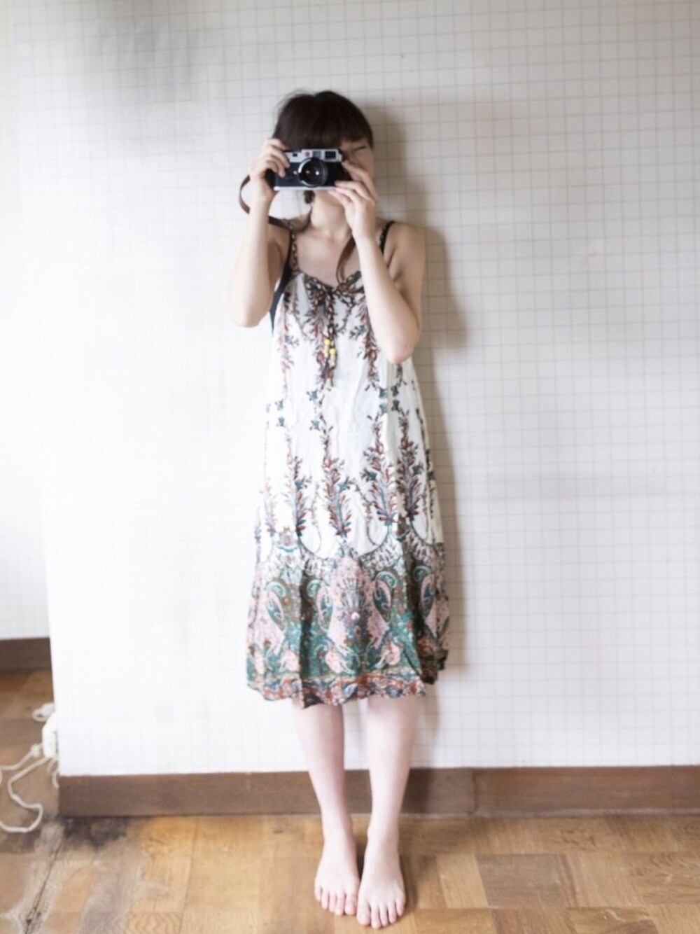 「カメラ女子、フィルムカメラ、ワンピース、girl、Japan、ethnic、エスニック、個性派コーデ」｜「Thailandのアイテム（ワンピース、ホワイト系）」を使った、☆さん（レディース・163cm）の夏コーディネートの1枚目の写真