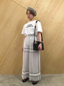 「アイテム（バングル/リストバンド）」を使った、MIDWEST FUJIIさん（レディース・160cm）の春コーディネート