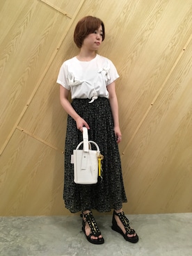 「アイテム（その他小物）」を使った、MIDWEST FUJIIさん（レディース・160cm）の春コーディネート