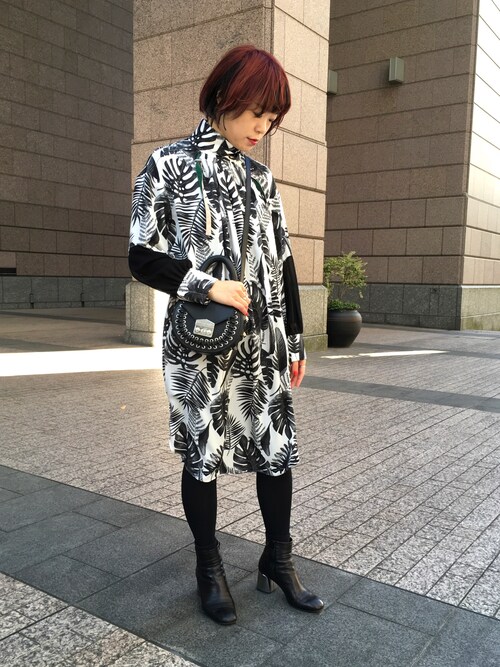 AKIRA NAKA ボタニカルプリントワンピースを使った人気ファッションコーディネート - WEAR